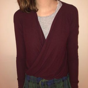 Super soft maroon crossover sweater Abercrombie